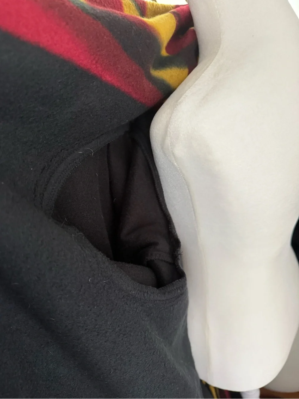 Harry Potter Gryffindor Snuggie Sleeved Blanket robe crest